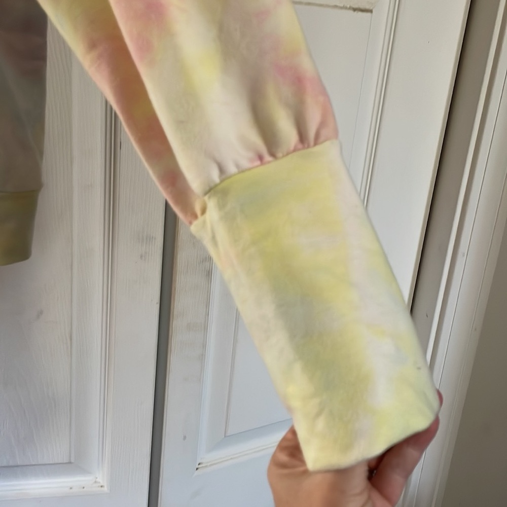 Eloquii Tie dye Sweatshirt 18/20 - Picture 3 of 5